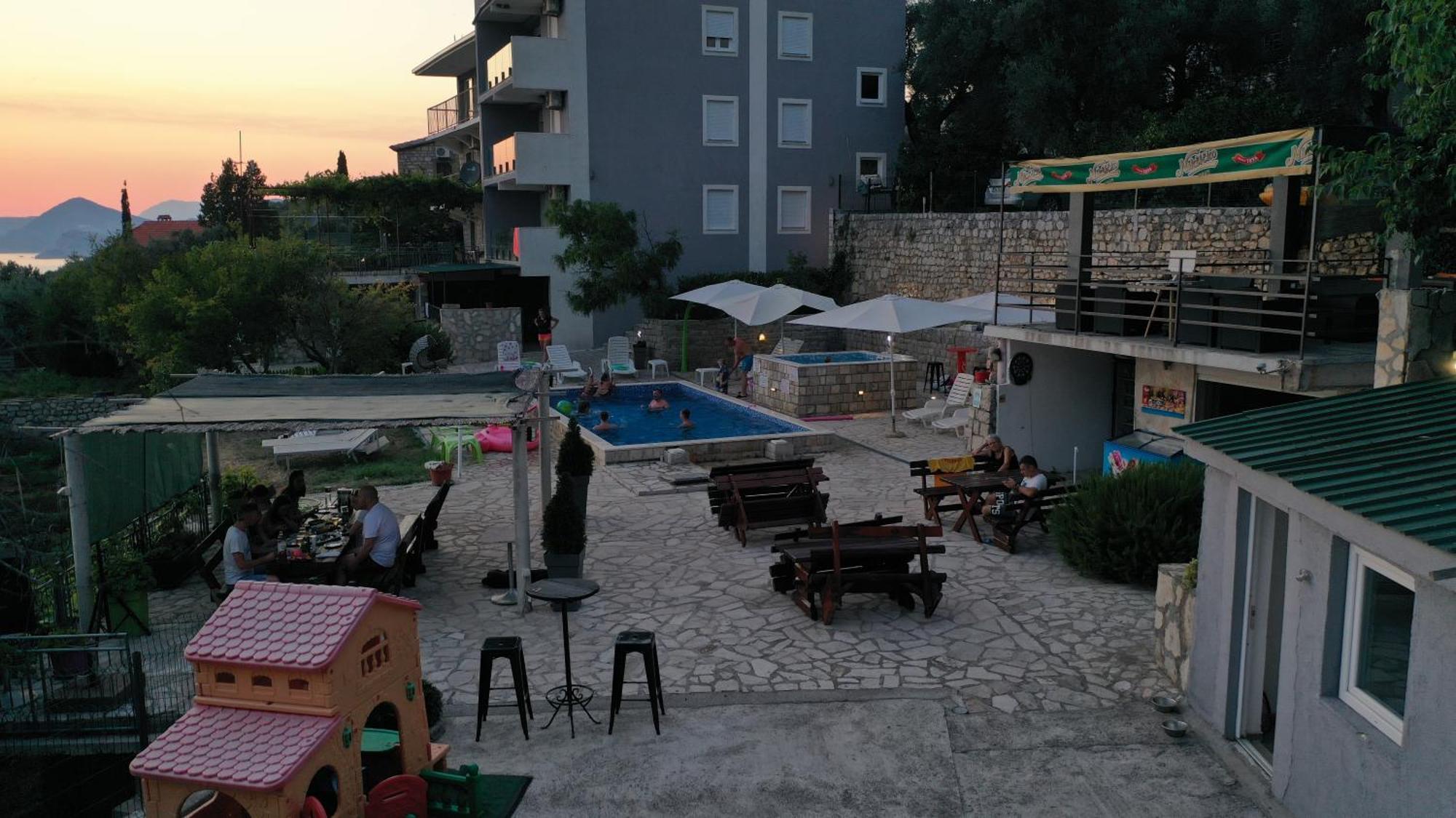 Apartments Djedovic 2 Petrovac Extérieur photo